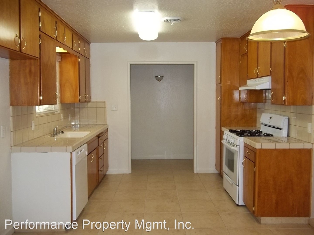 3132 W. Bellaire Way - Photo 1