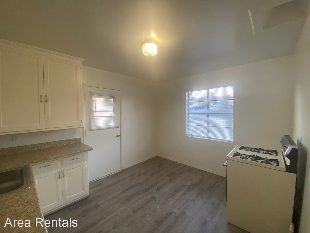 1281 Flora Street - Photo 6