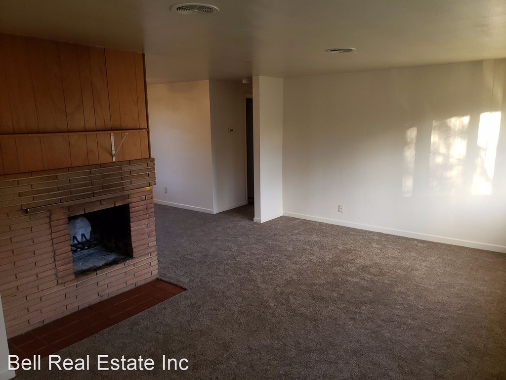 1097 W 18th Place - Photo 1