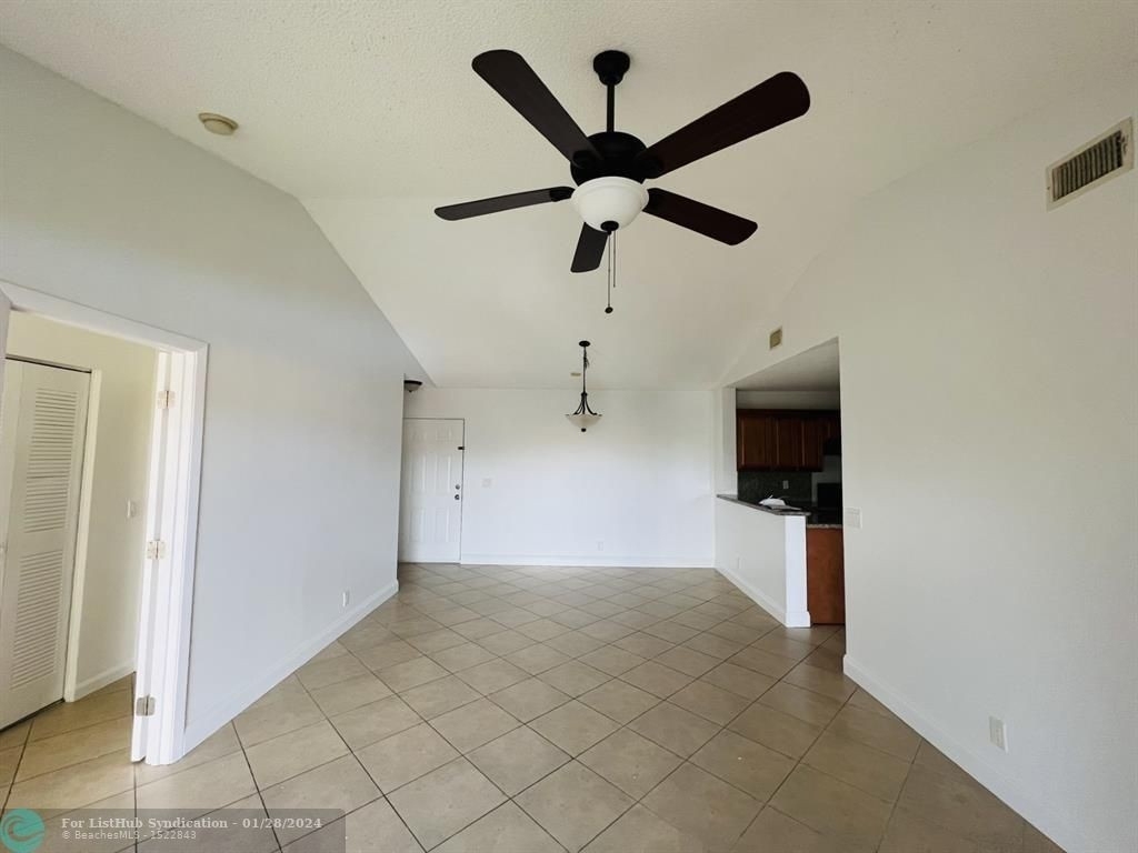 5641 Riverside Dr - Photo 3