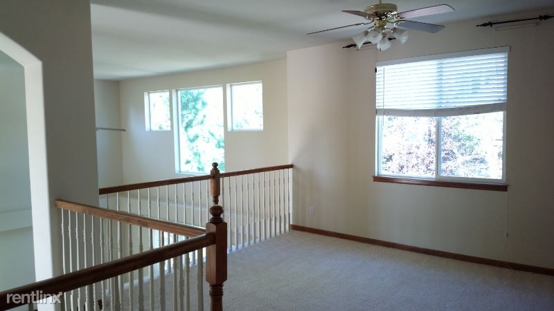 520 Stonemont Dr - Photo 3