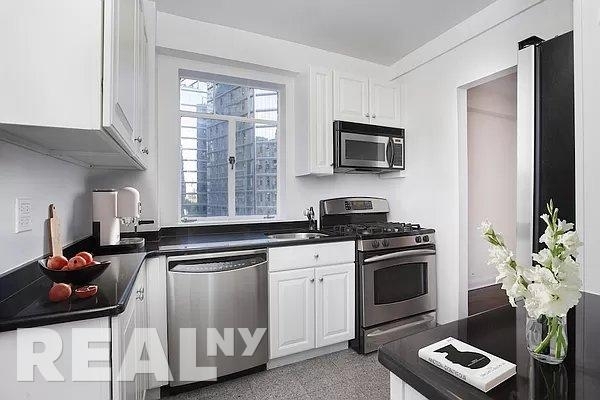 240 Central Park South - Photo 3