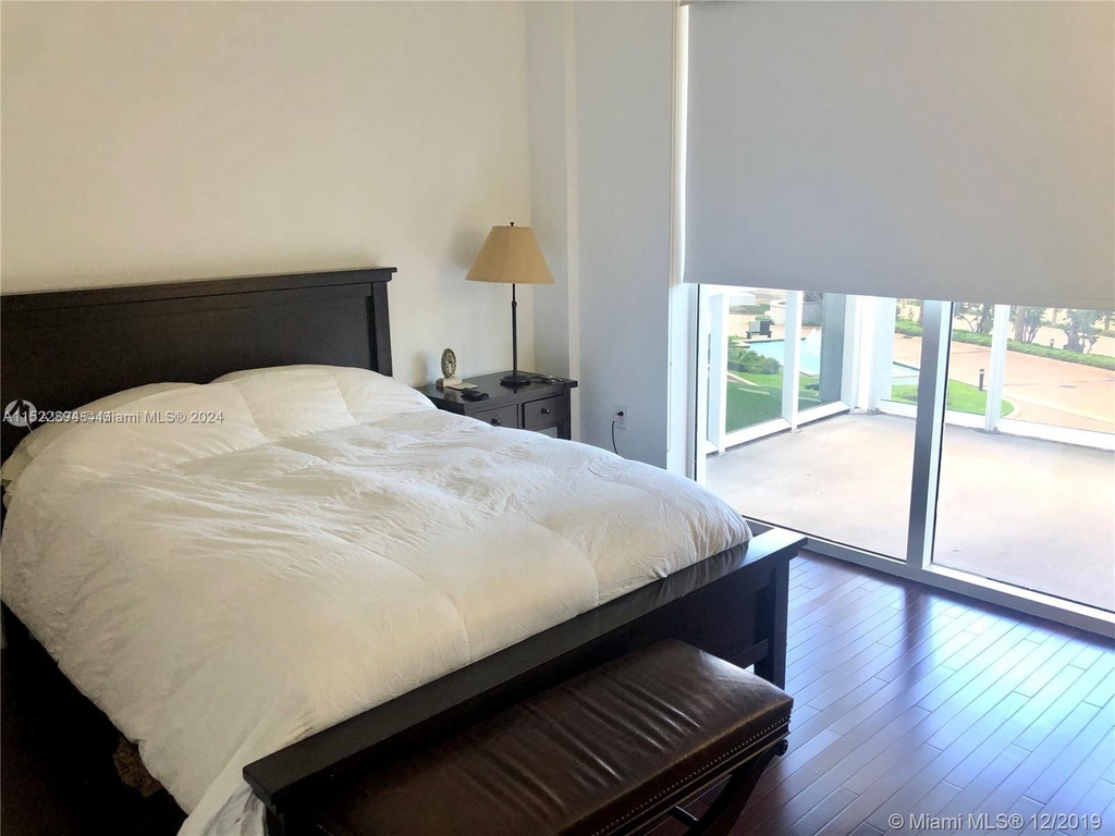 10275 Collins Ave - Photo 9