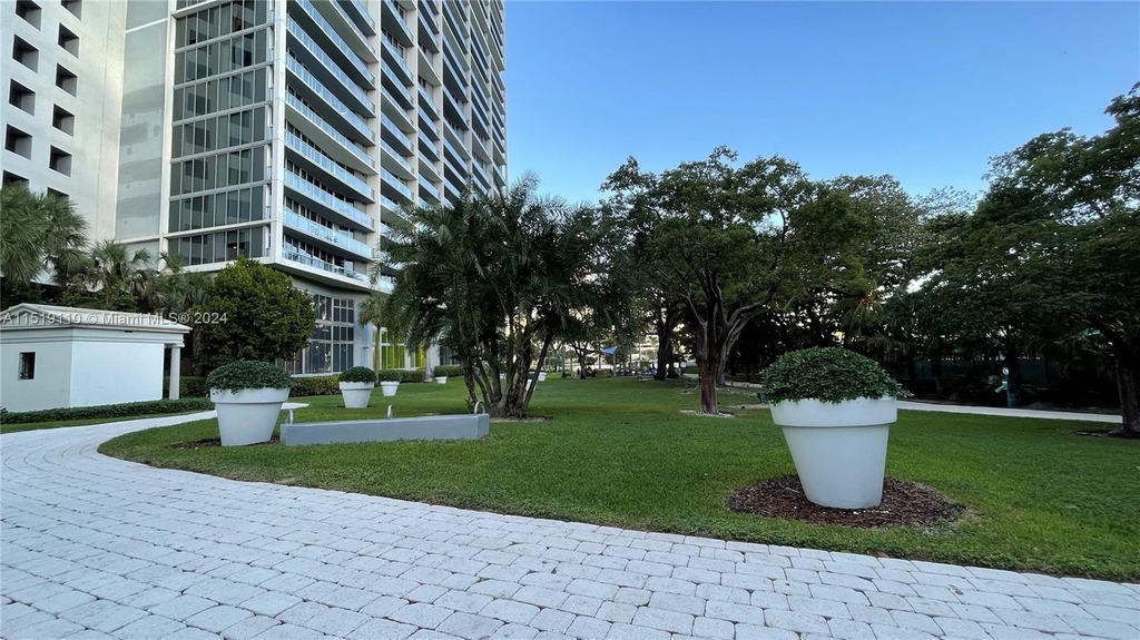 475 Brickell Ave - Photo 17