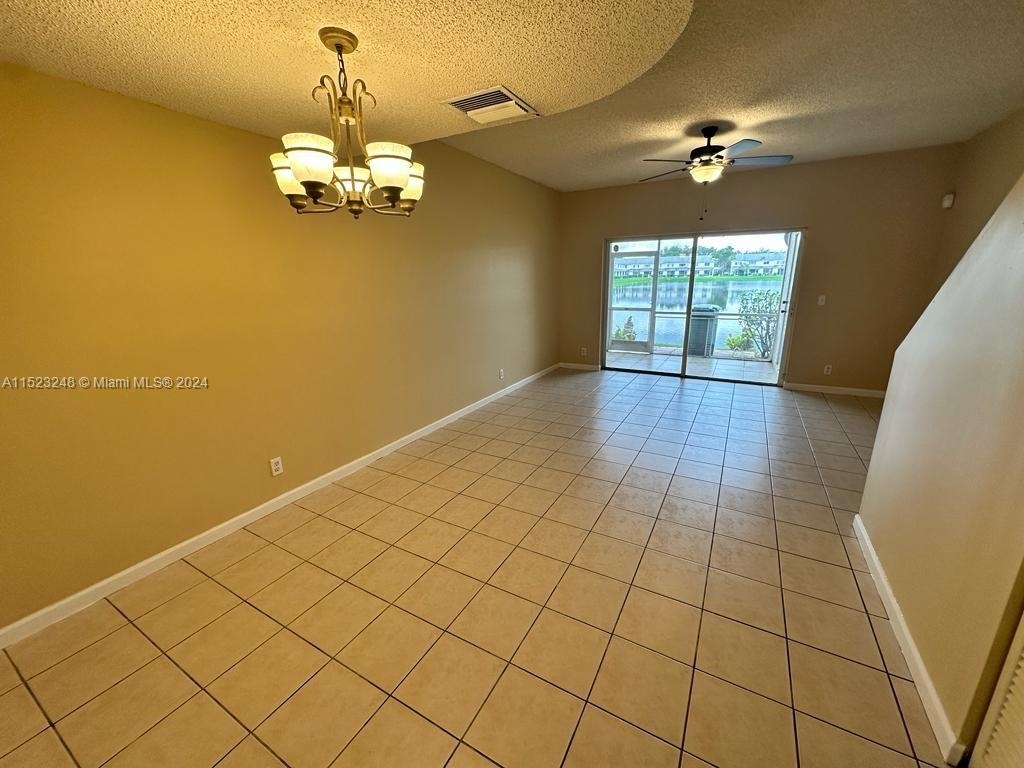 3140 Sw 49th St - Photo 5