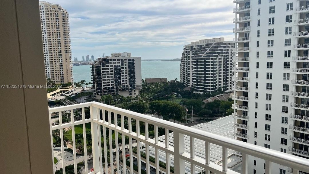 801 Brickell Key Bl - Photo 11