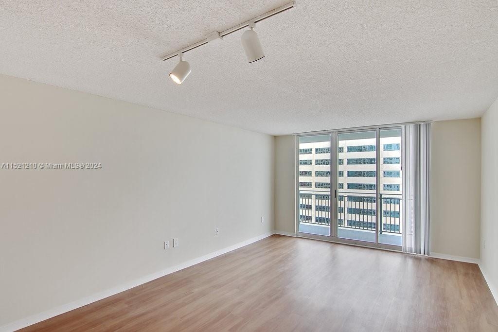 1111 Brickell Bay Dr - Photo 6