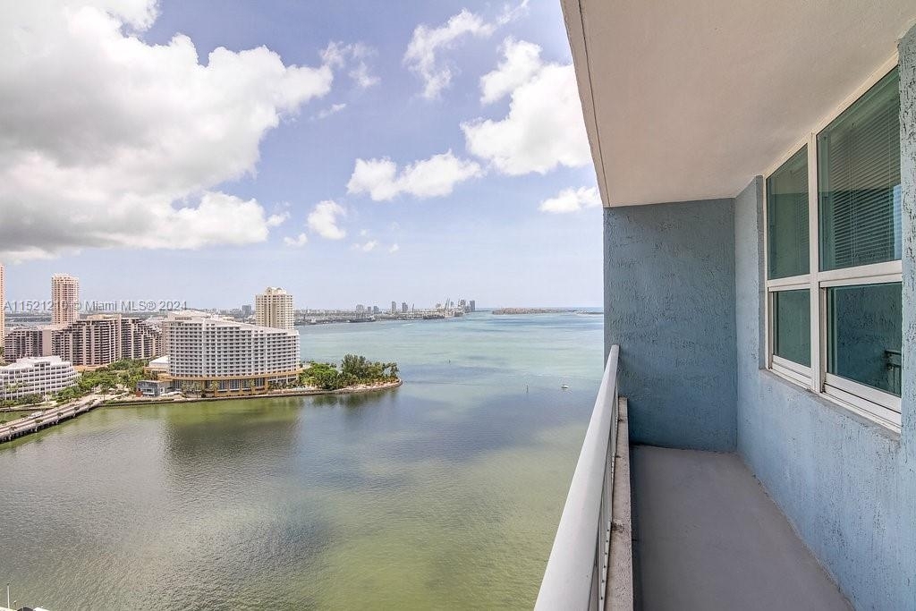 1111 Brickell Bay Dr - Photo 18