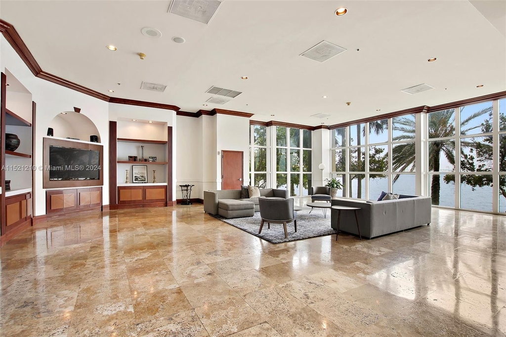 1111 Brickell Bay Dr - Photo 35