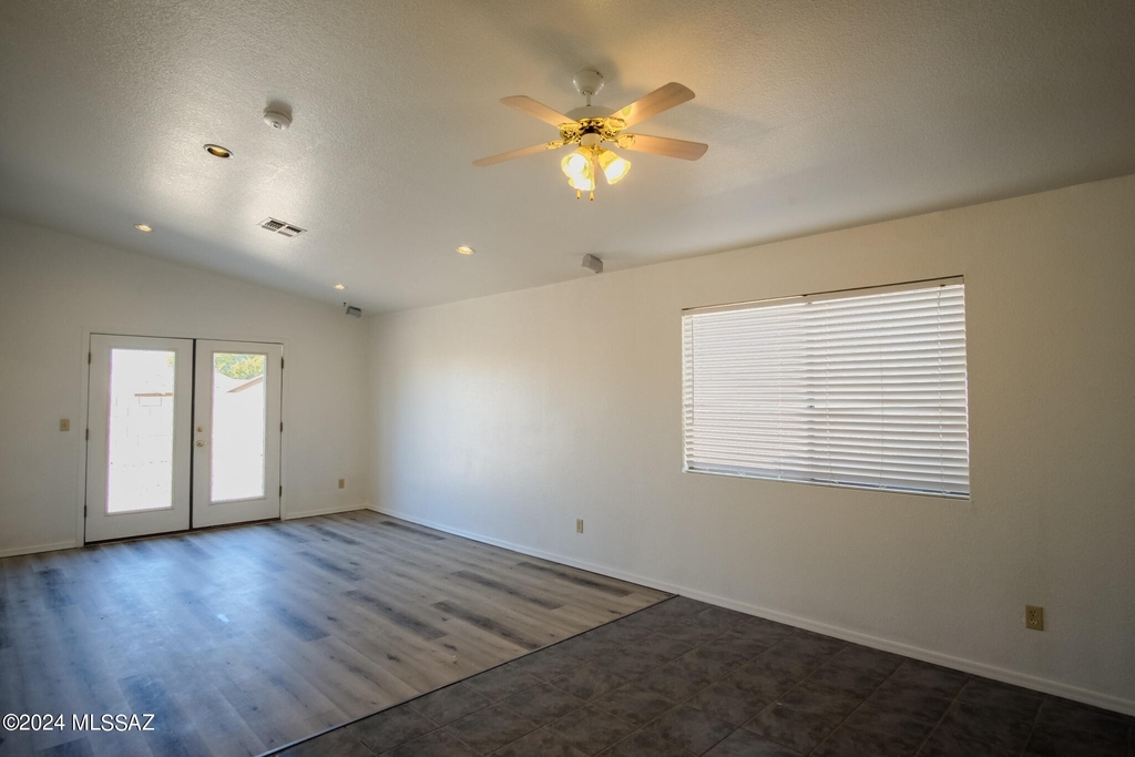 8492 S Camino Sierra Rincon - Photo 2