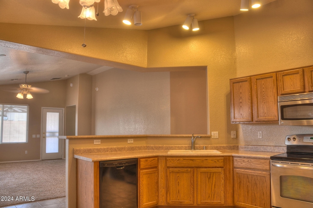 12950 W Merrell Street - Photo 4