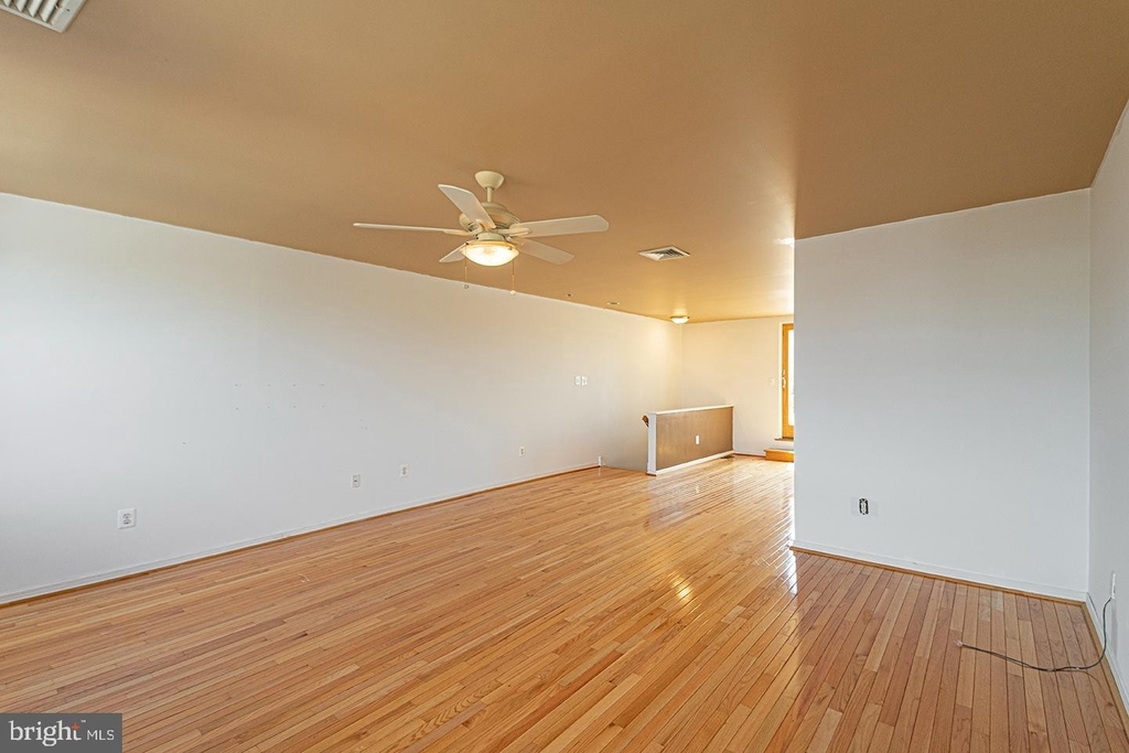 1635 E Passyunk Avenue - Photo 15