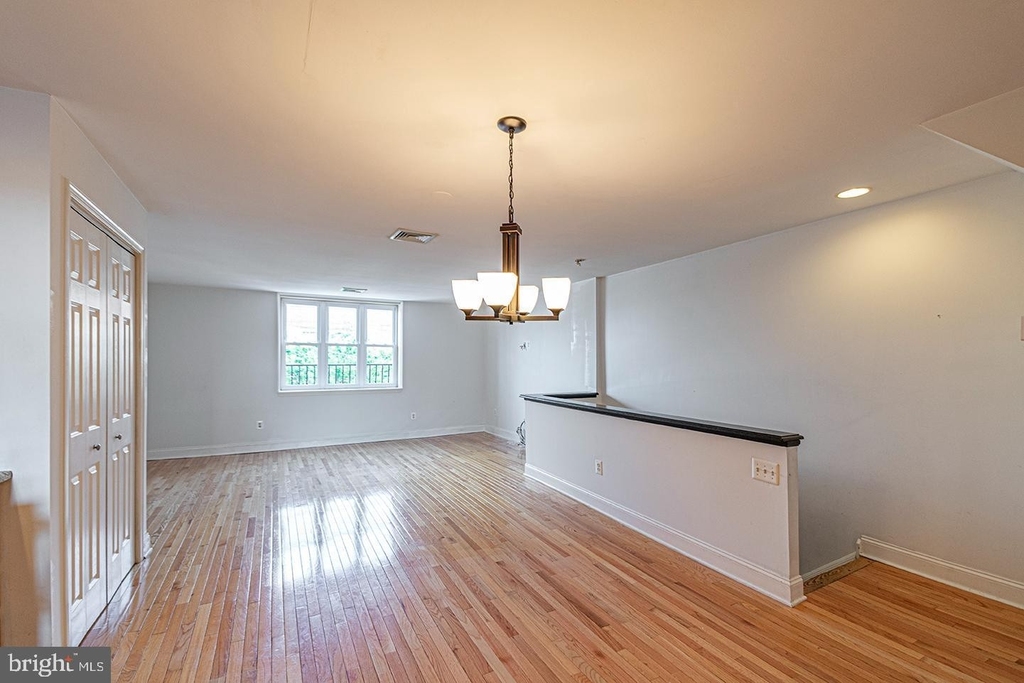 1635 E Passyunk Avenue - Photo 3