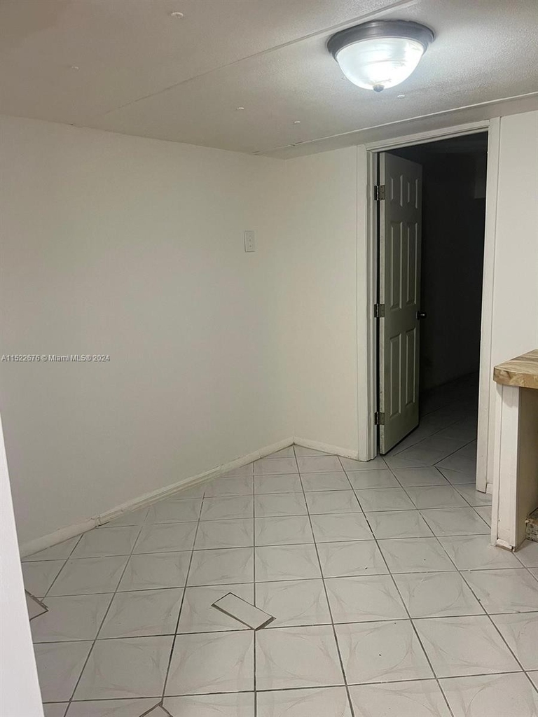 11278 Nw 6 Ter - Photo 1