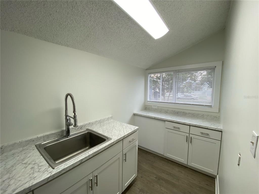 3511 N 12th Street - Photo 2