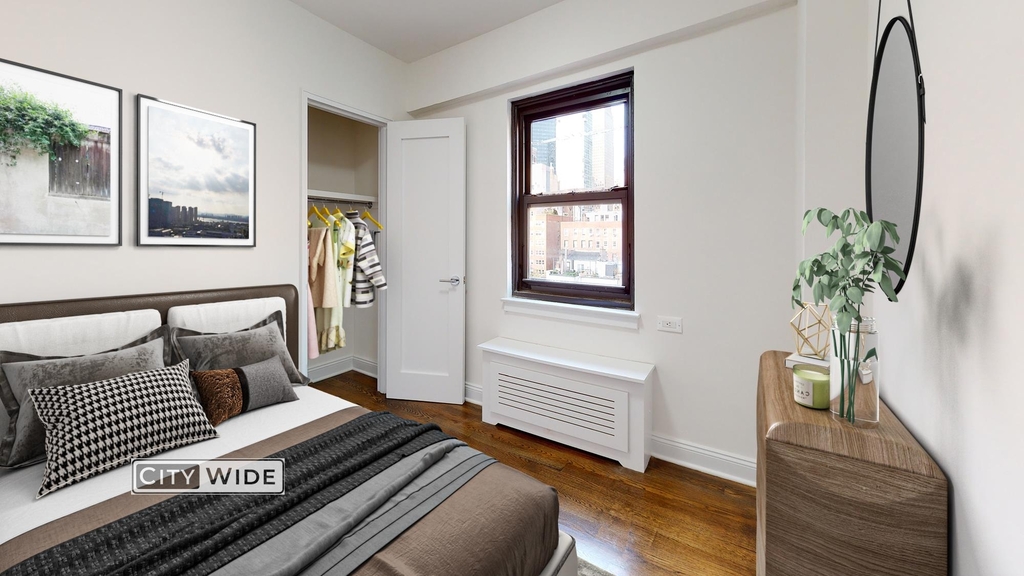 165 East 35th Street - Photo 3