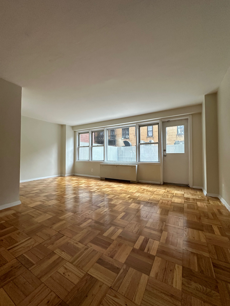 301 West 45th Street - Photo 1