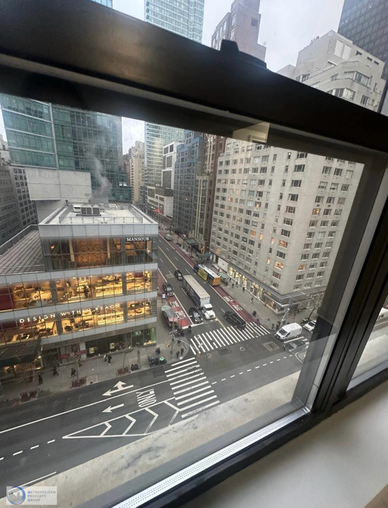 157 East 57th Street - Photo 7