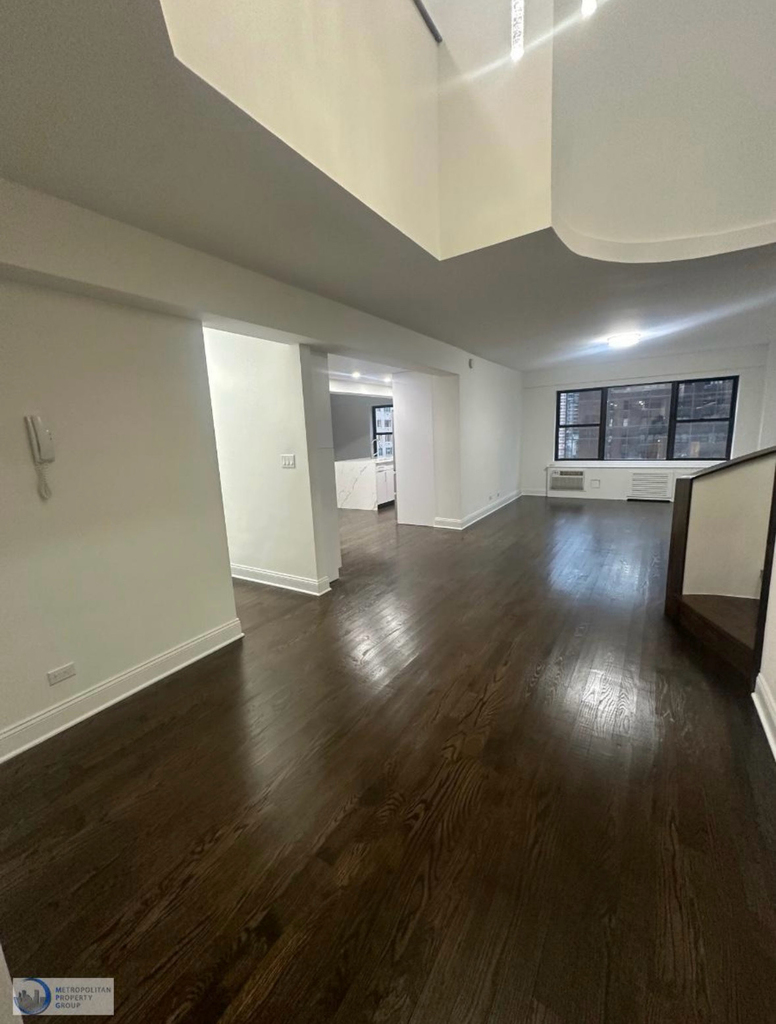 157 East 57th Street - Photo 2
