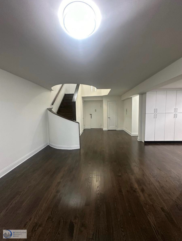 157 East 57th Street - Photo 11