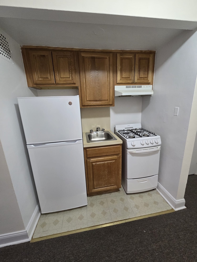 3323 Nostrand Avenue - Photo 2