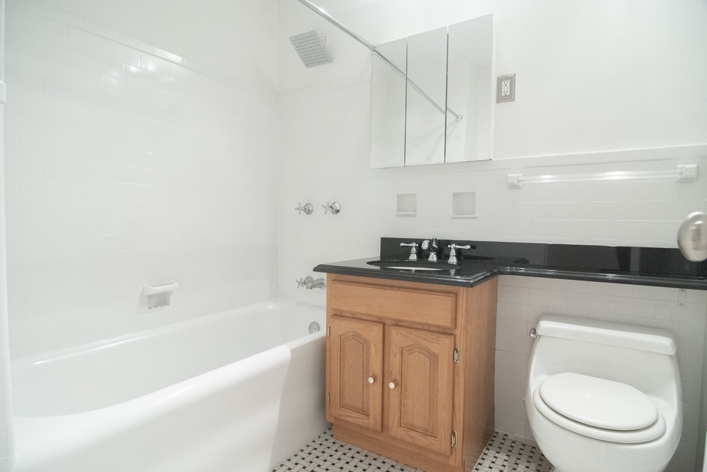 145 West 58th Street - Photo 4