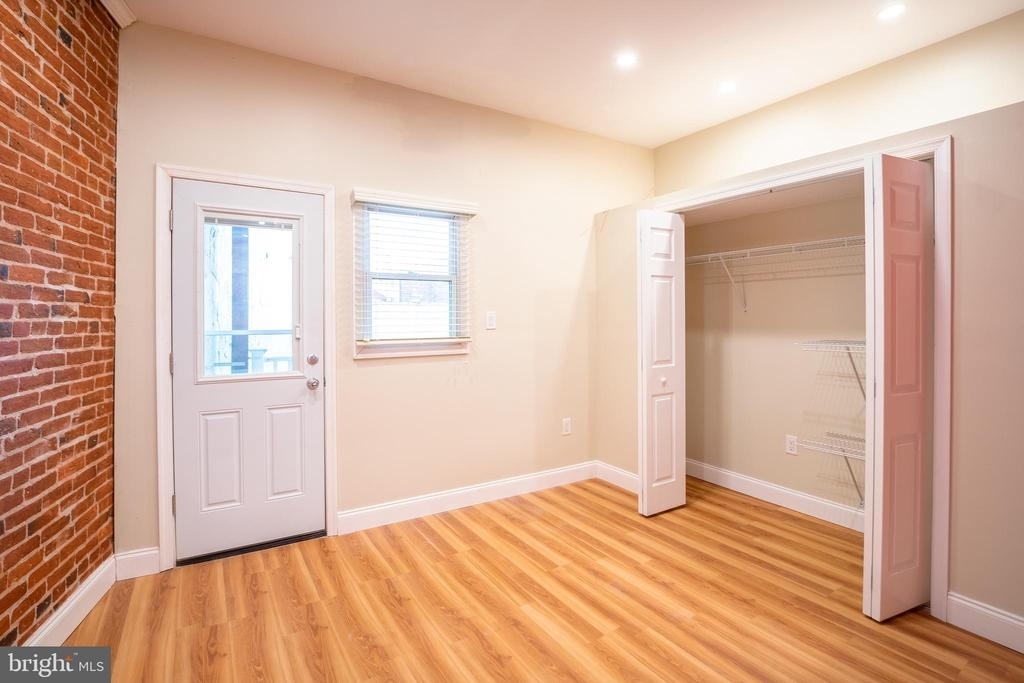 1122 E Passyunk Ave - Photo 5