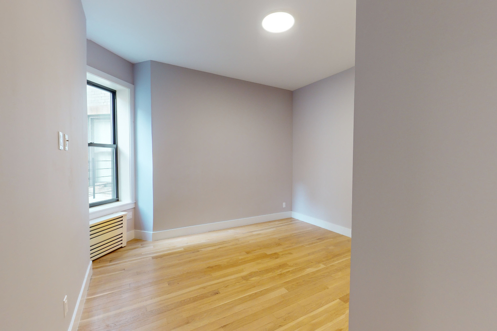 1061 St Nicholas Avenue - Photo 3