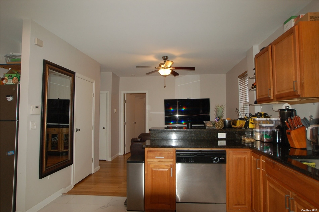 46 Lewis Avenue - Photo 4