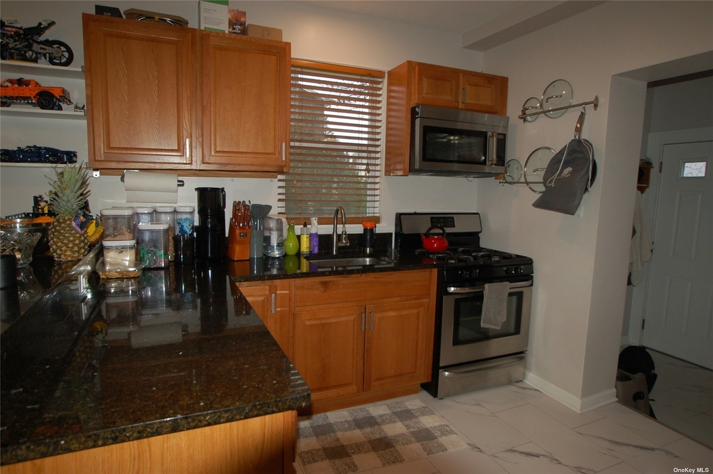 46 Lewis Avenue - Photo 6