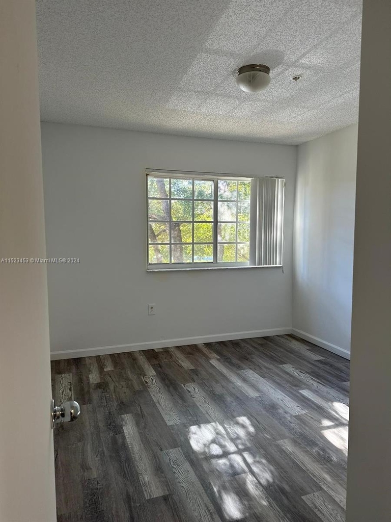 2123 Renaissance Blvd - Photo 13