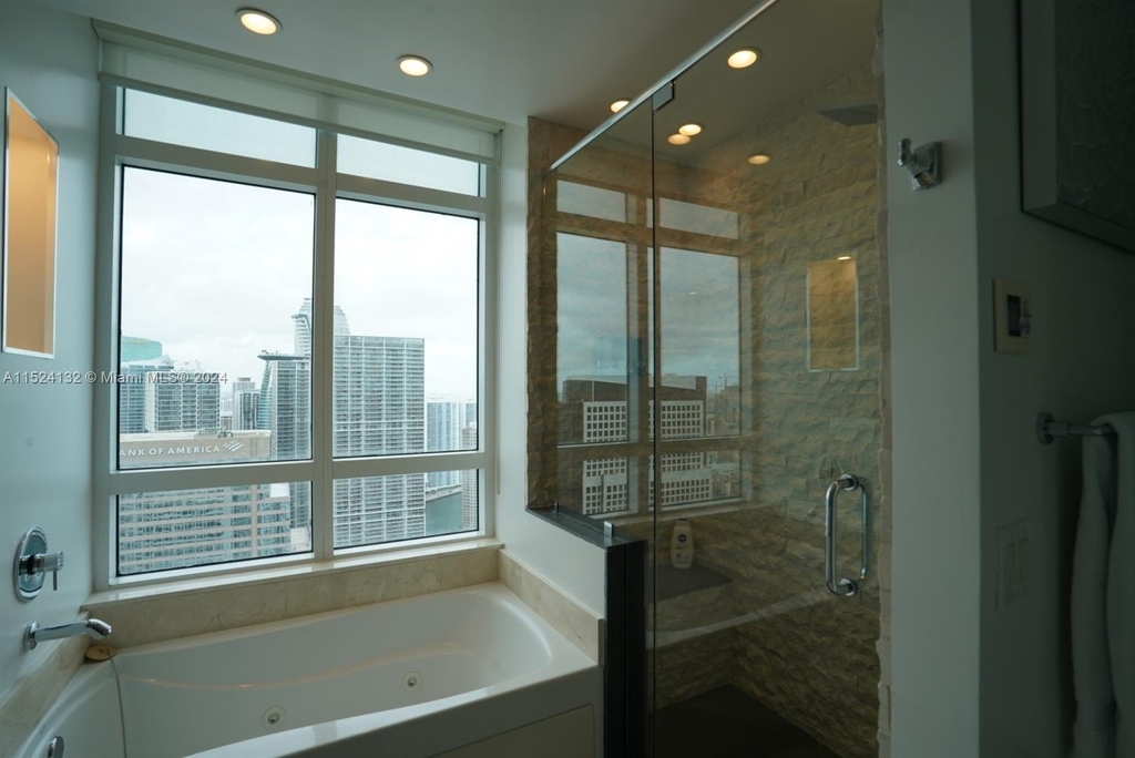 950 Brickell Bay Dr - Photo 8