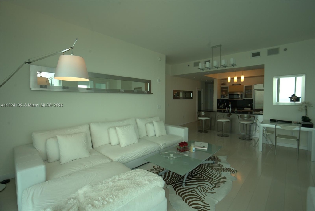 950 Brickell Bay Dr - Photo 1