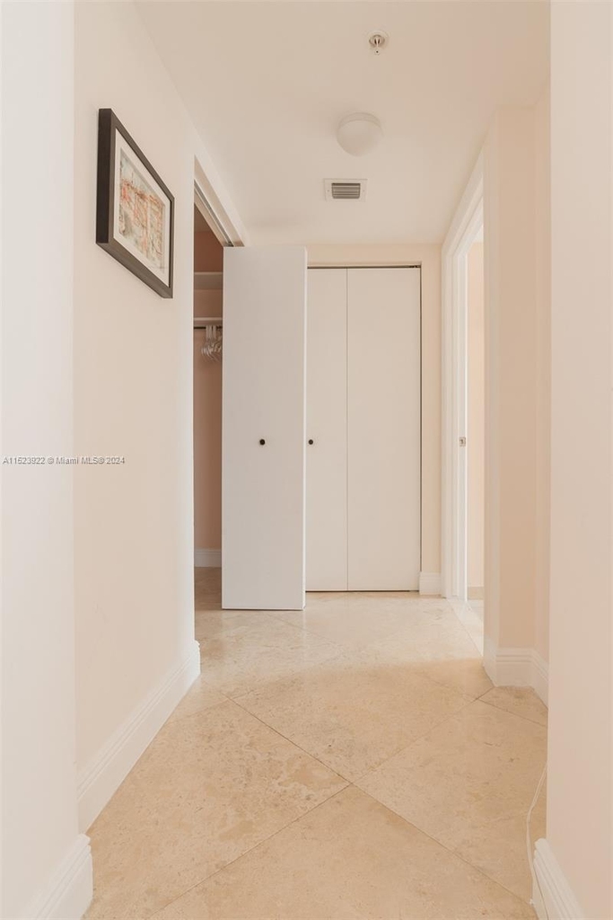16699 Collins Ave - Photo 25