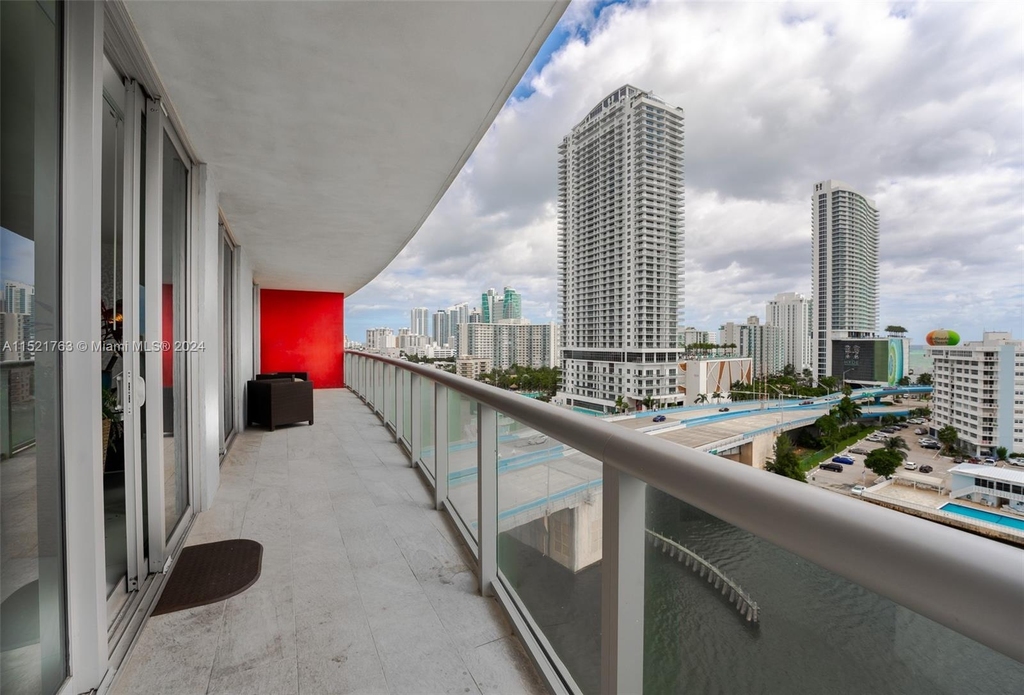 2600 E Hallandale Beach Blvd - Photo 13