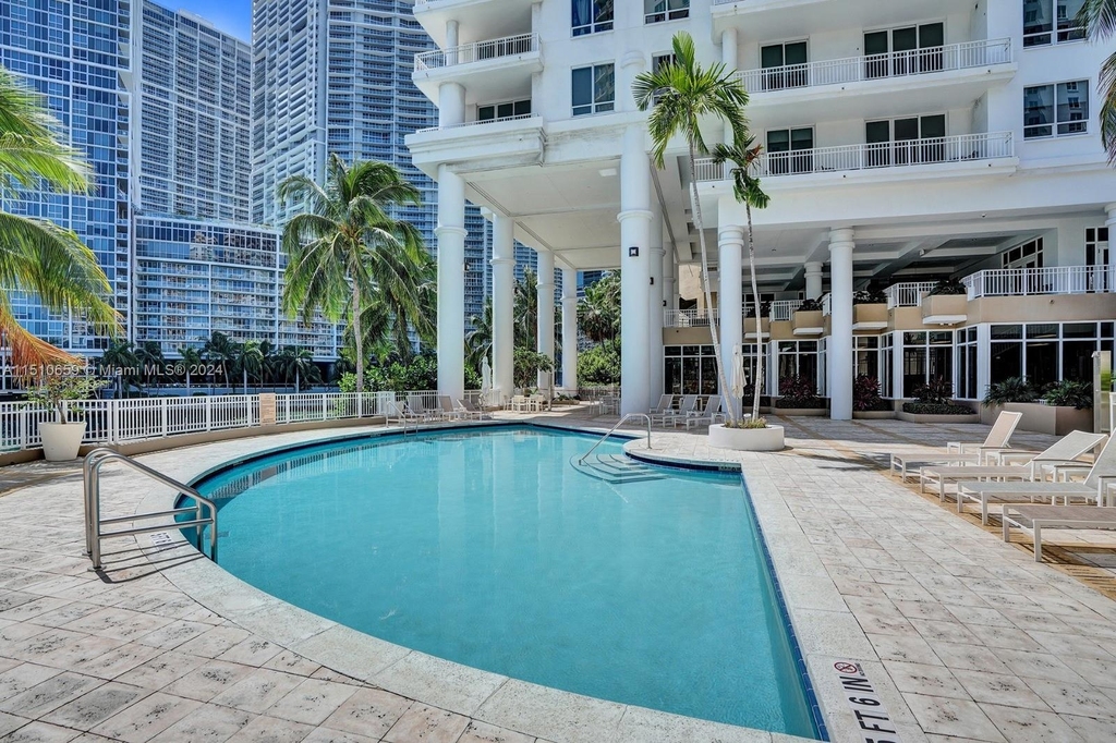 801 Brickell Key Blvd - Photo 19