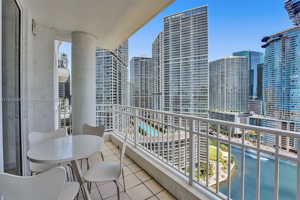 801 Brickell Key Blvd - Photo 10