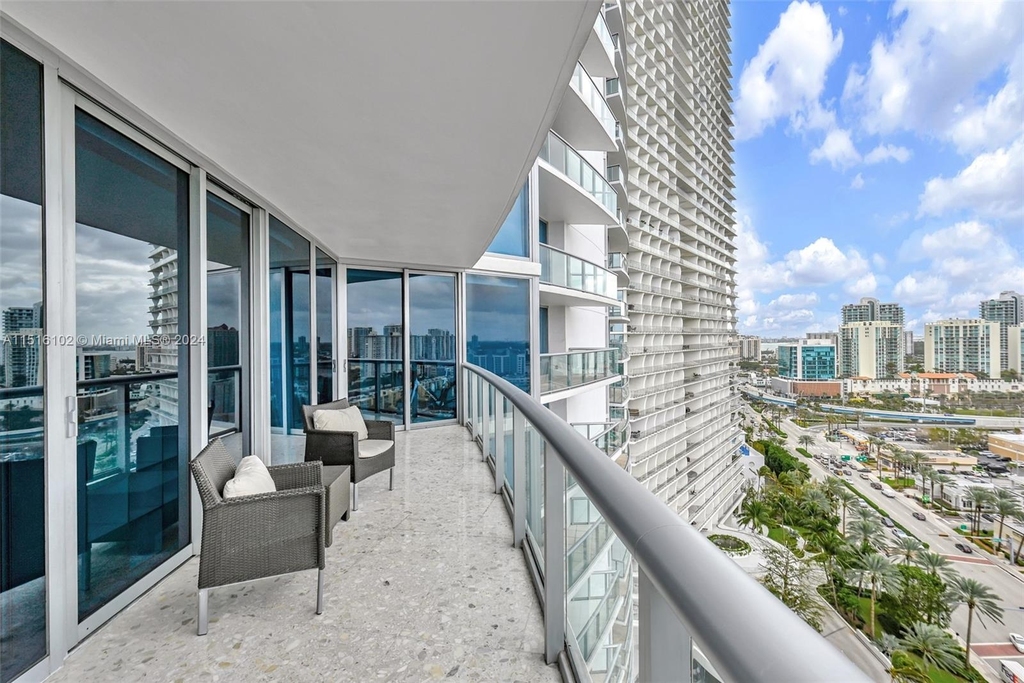 17001 Collins Ave - Photo 9