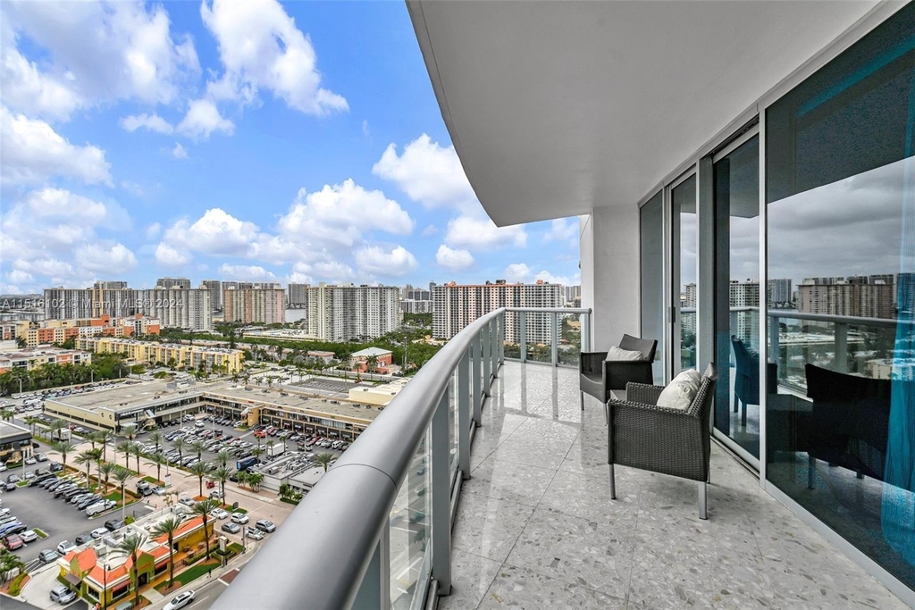 17001 Collins Ave - Photo 11