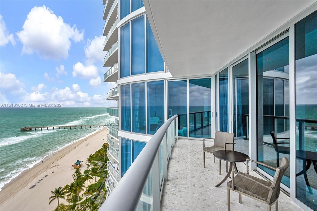 17001 Collins Ave - Photo 8