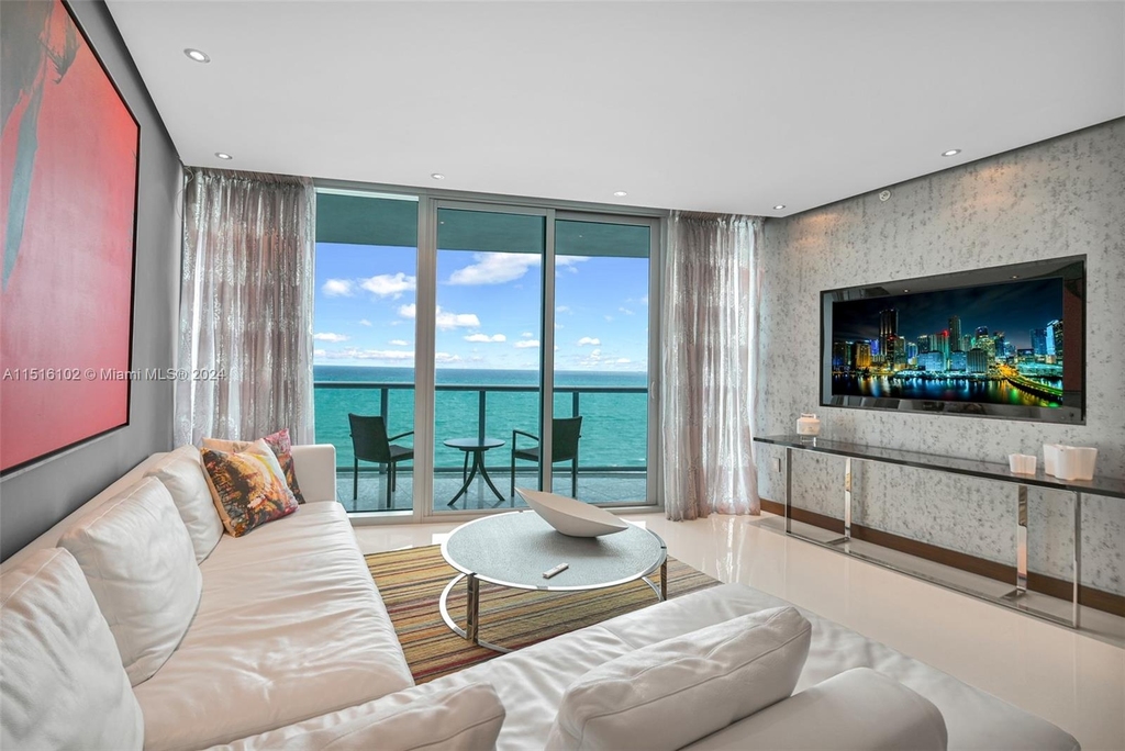 17001 Collins Ave - Photo 4