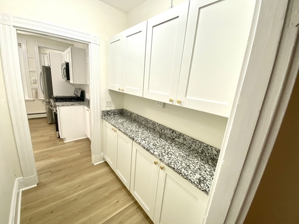 866 Huntington Avenue - Photo 5