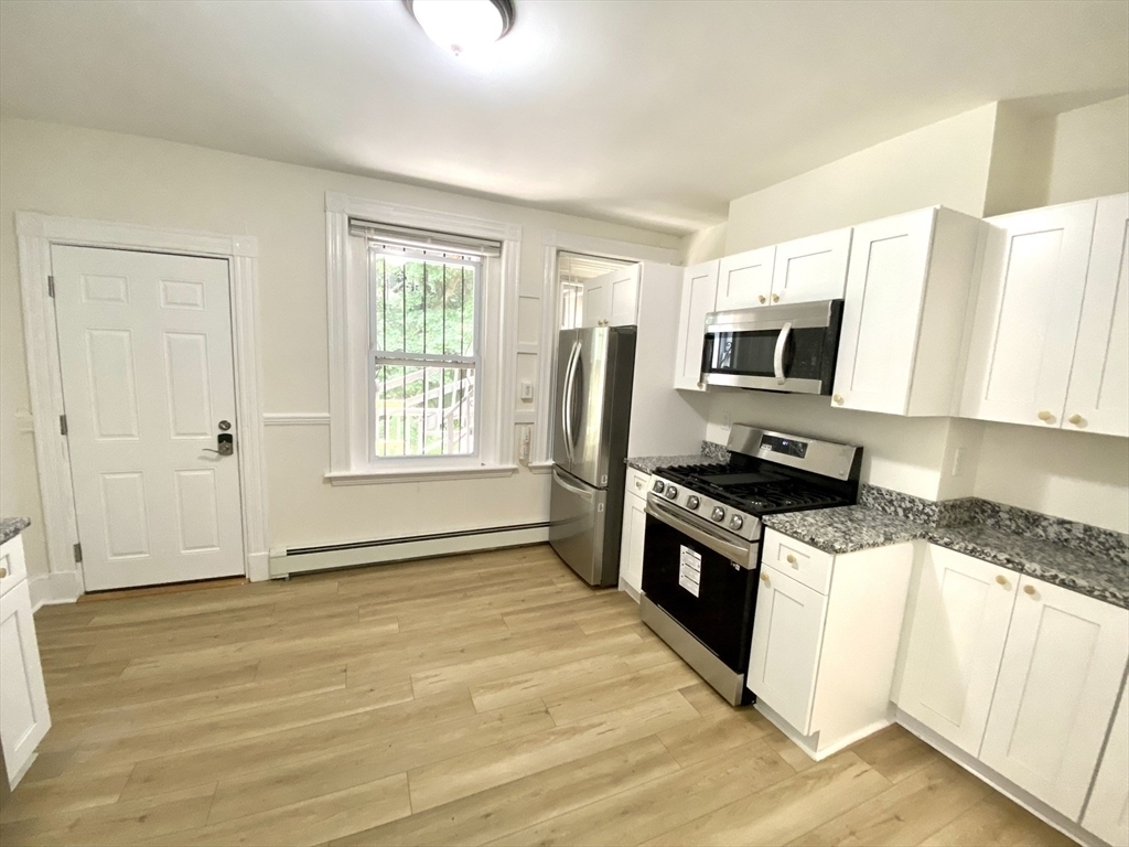 866 Huntington Avenue - Photo 2