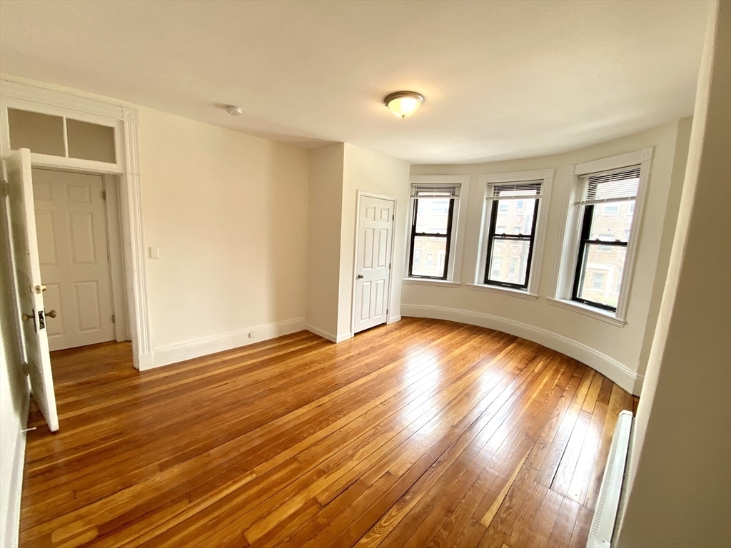 866 Huntington Avenue - Photo 6