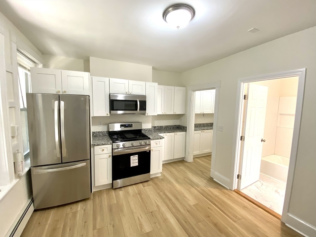 866 Huntington Avenue - Photo 3