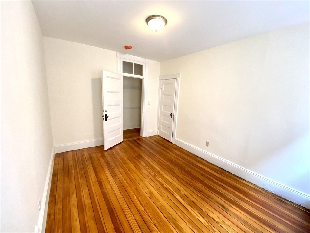 866 Huntington Avenue - Photo 11