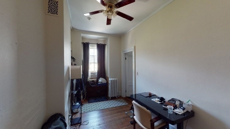 205 Beacon - Photo 4