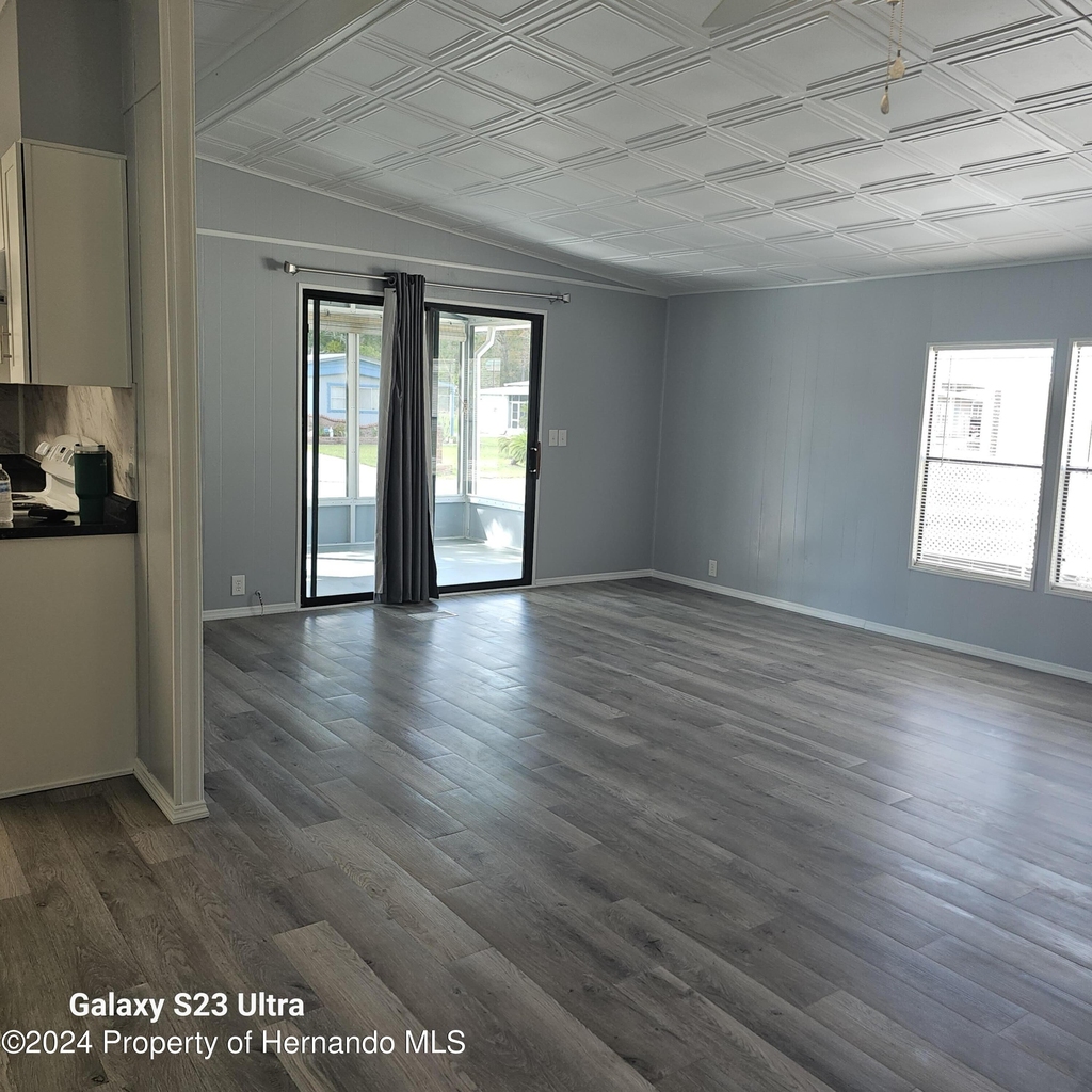 8030 Fairlane Avenue - Photo 13