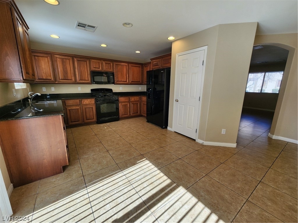 6023 Devers Court - Photo 10