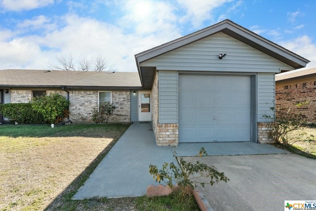 2202 Spicewood Drive - Photo 0